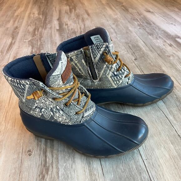 Sperry Womens Saltwater Geometric Print Duck Boots STS97761 Size 7.5 Rain Boots - Picture 2 of 12
